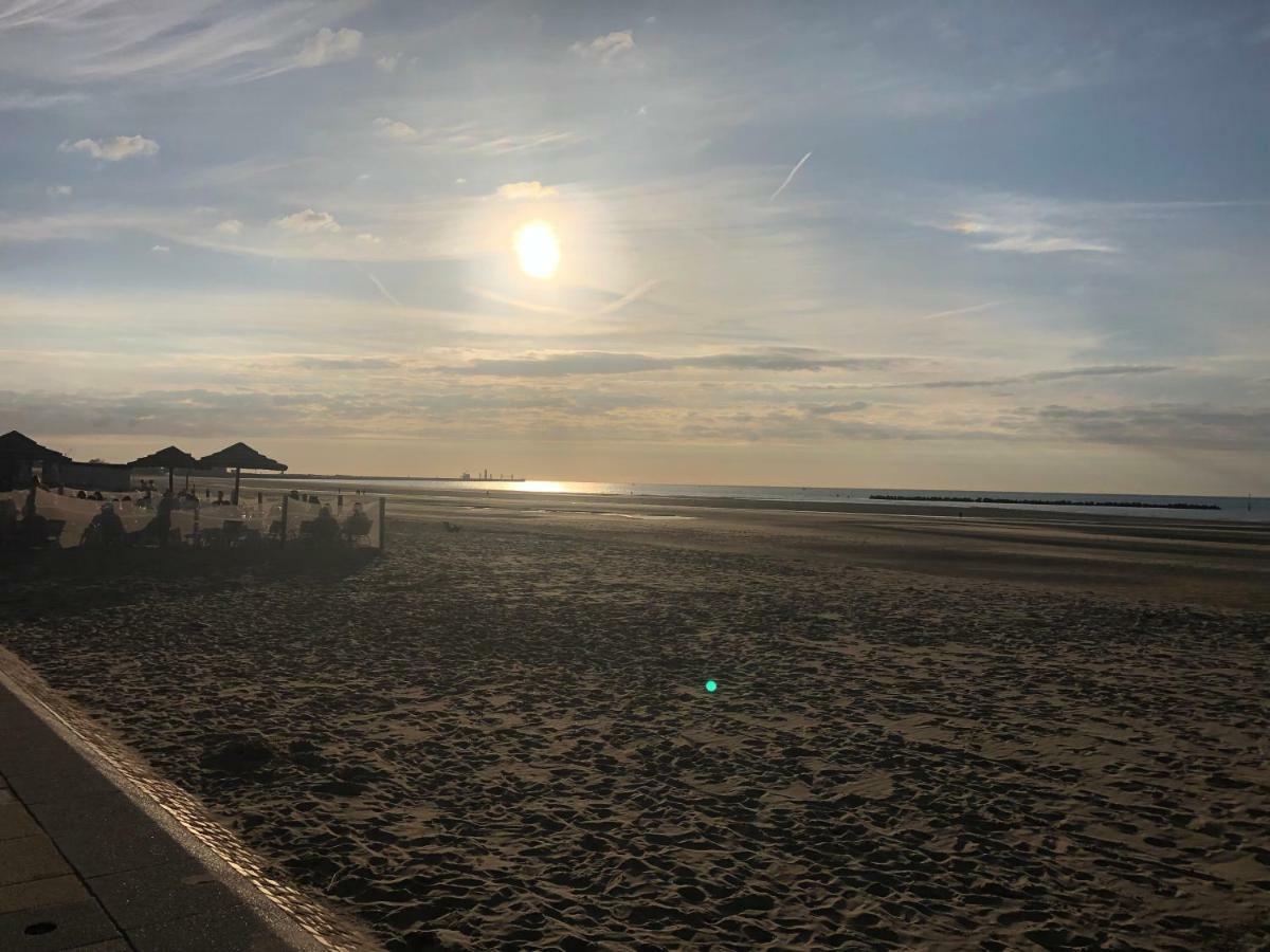 Une Viree A Dunkerque Entre Ville Et Plage Dunkirk Exterior photo